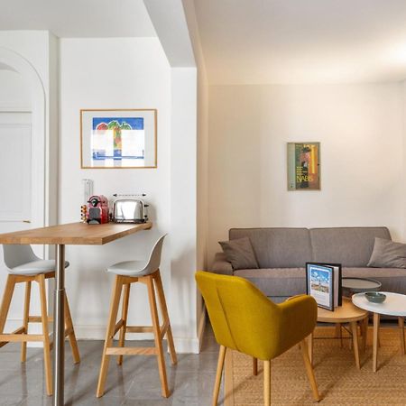 Appartement Du Marche St Honore - Welkeys Paris Exterior photo